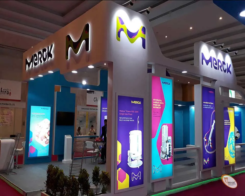 Modern exhibition stand design with sleek lines and vibrant lighting