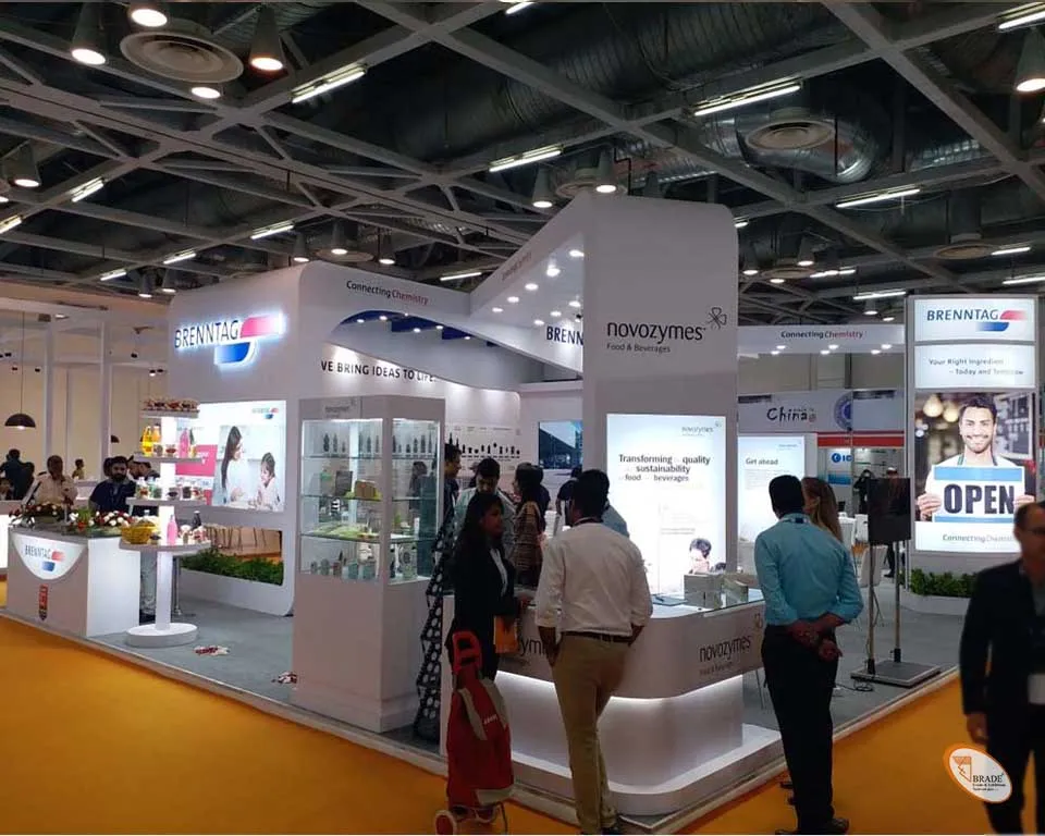 Exhibition stand with strong visual appeal and interactive technology